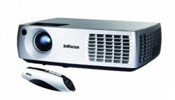 Proyector InFocus IN3904LB